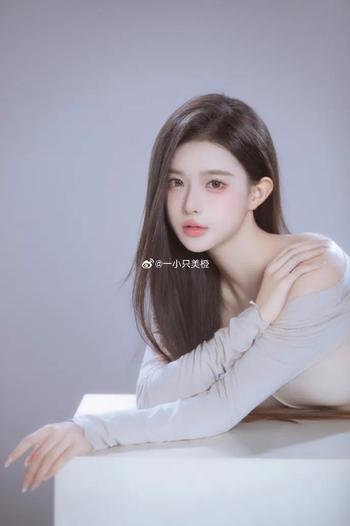 AI换脸技术示意图